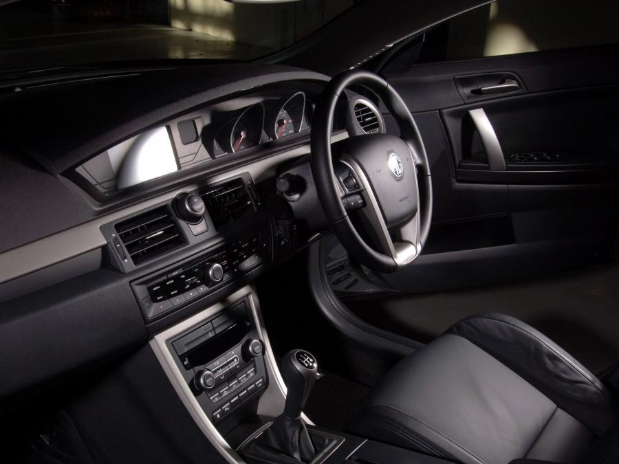  MG 6 GT 2011 года  (UK) (фото 3 из 13)